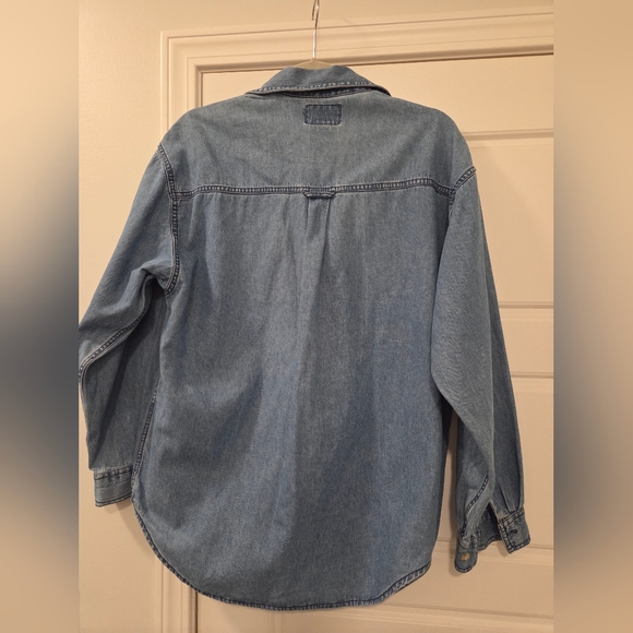 Women's Vintage Denim Shirt with Embroidered Farm Scene - Picture 5 of 9